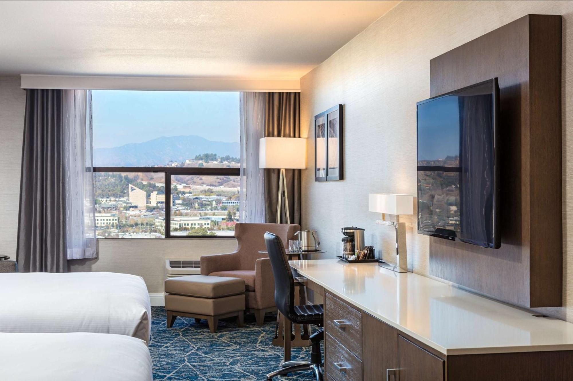 Doubletree By Hilton Pomona Hotel Exterior foto