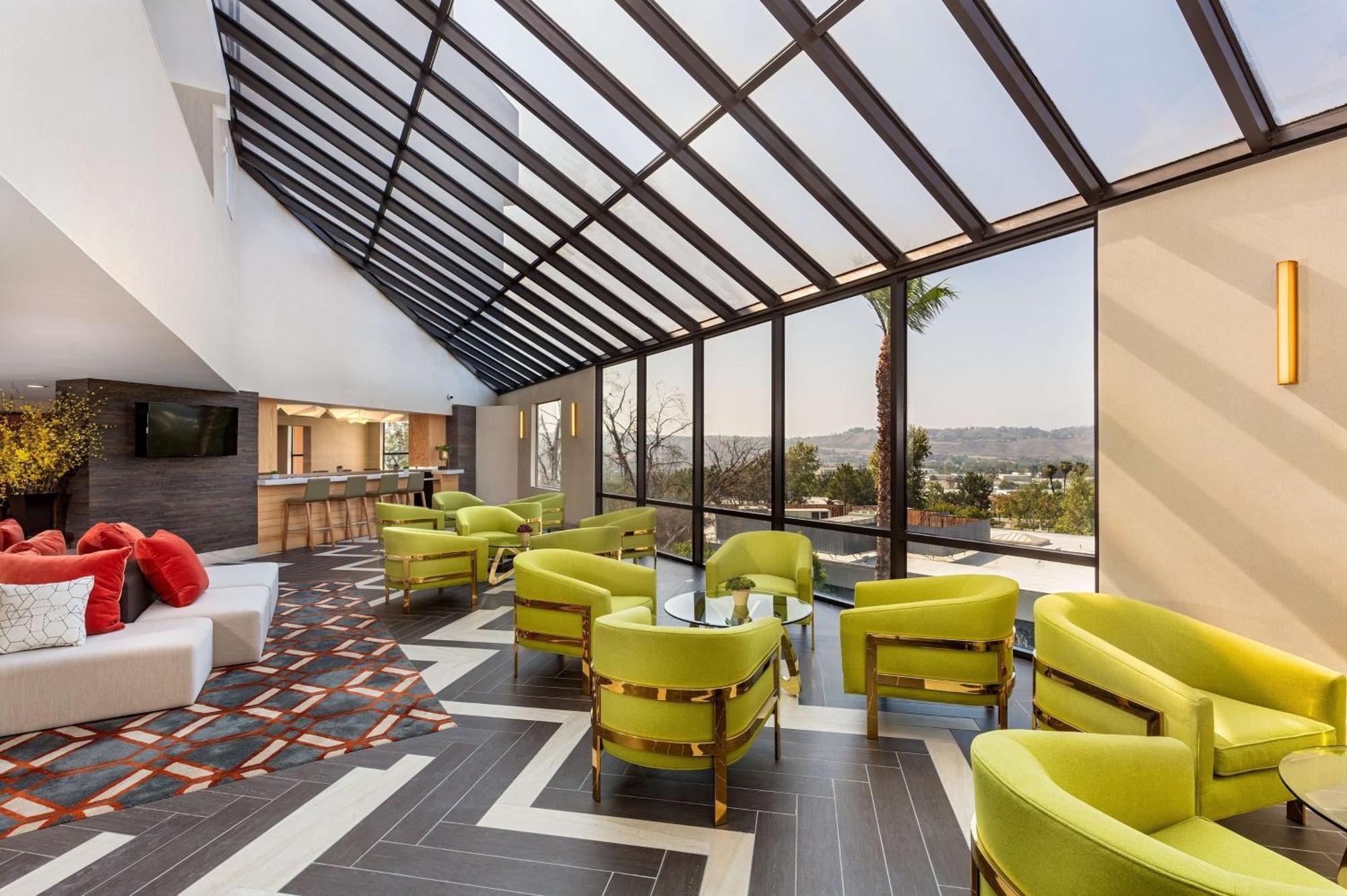 Doubletree By Hilton Pomona Hotel Exterior foto
